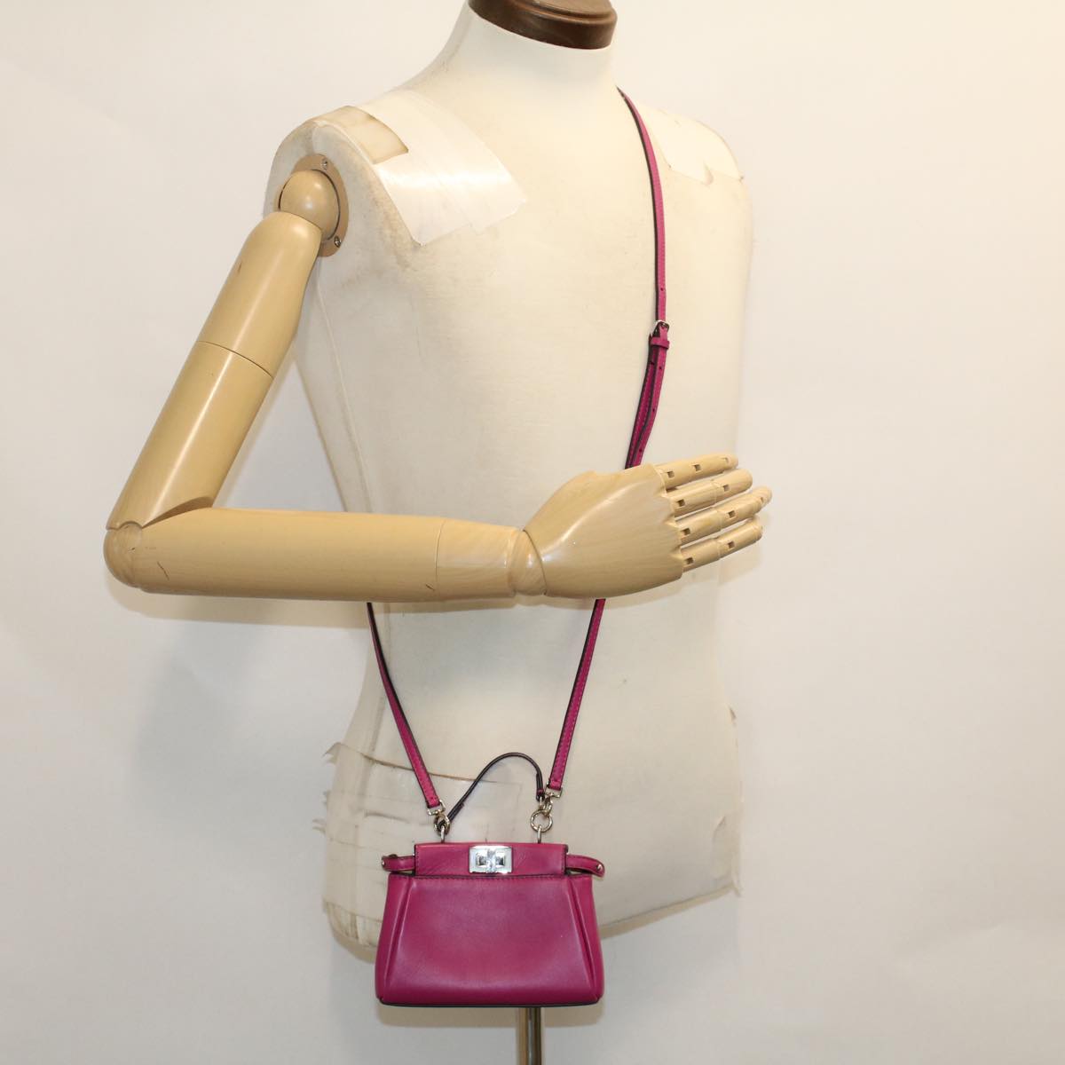 FENDI Shoulder Bag Leather Pink 47385