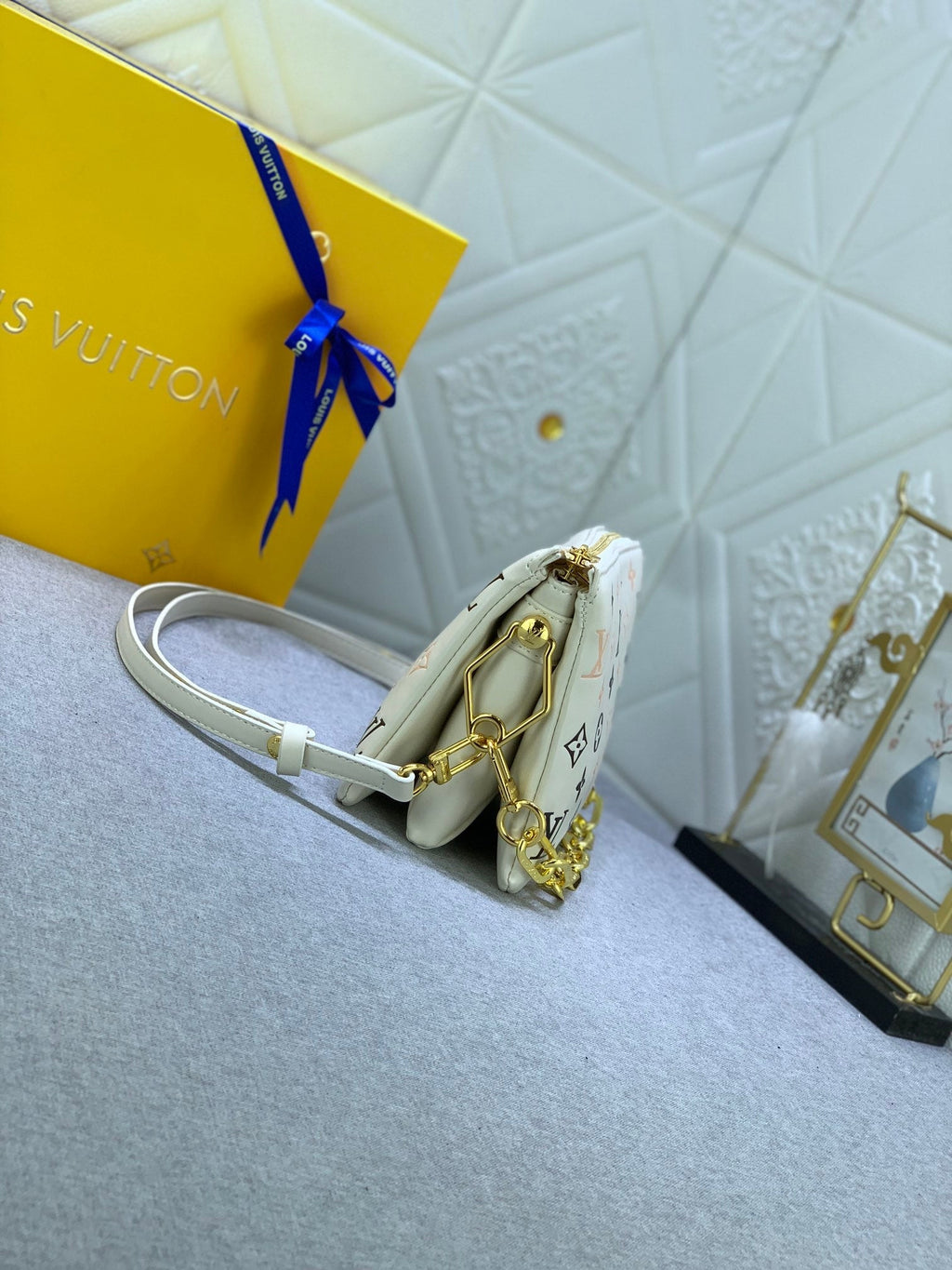 EN - Luxury Bags LUV 881