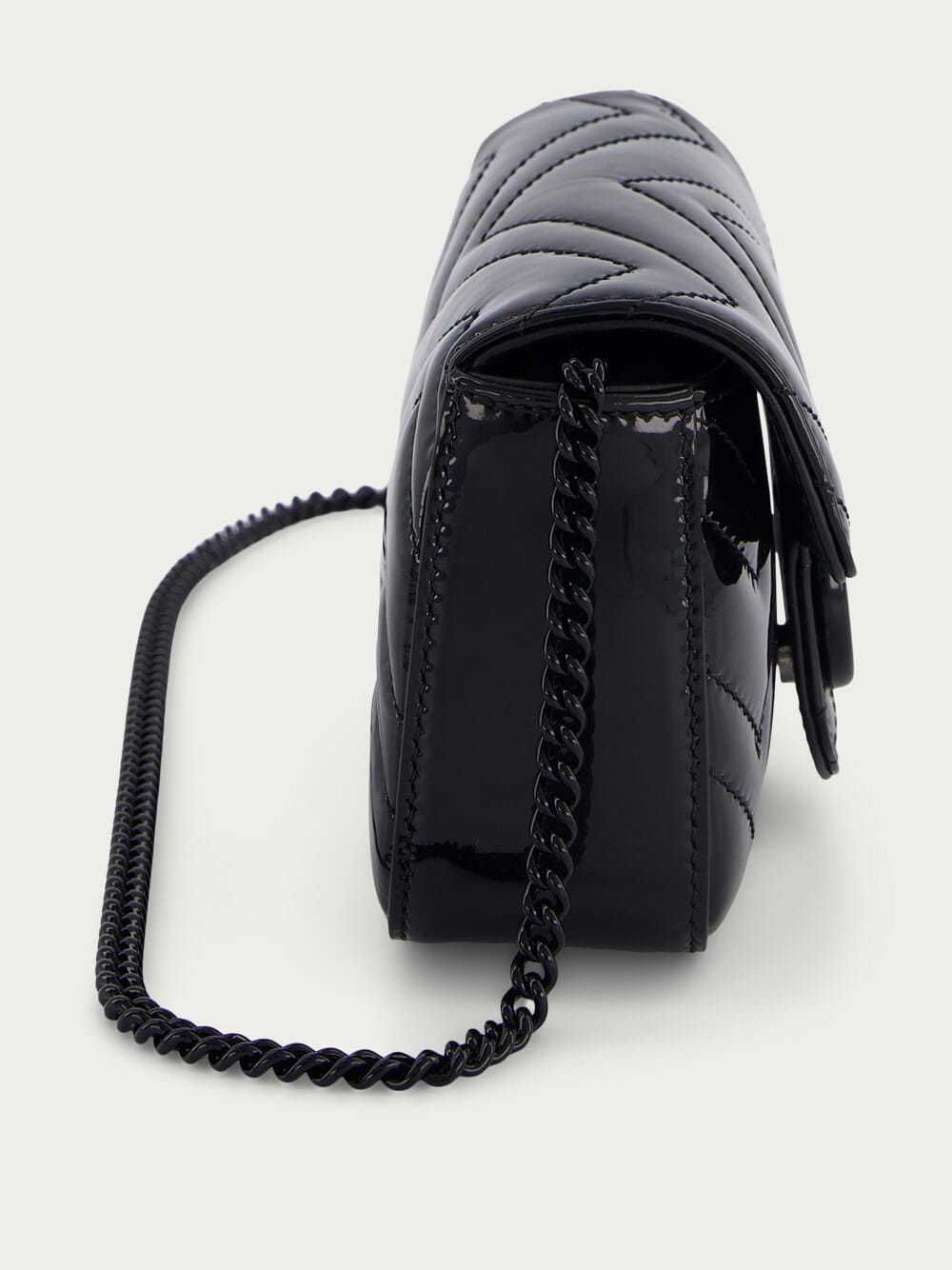 GG Marmont Patent Super Mini Bag