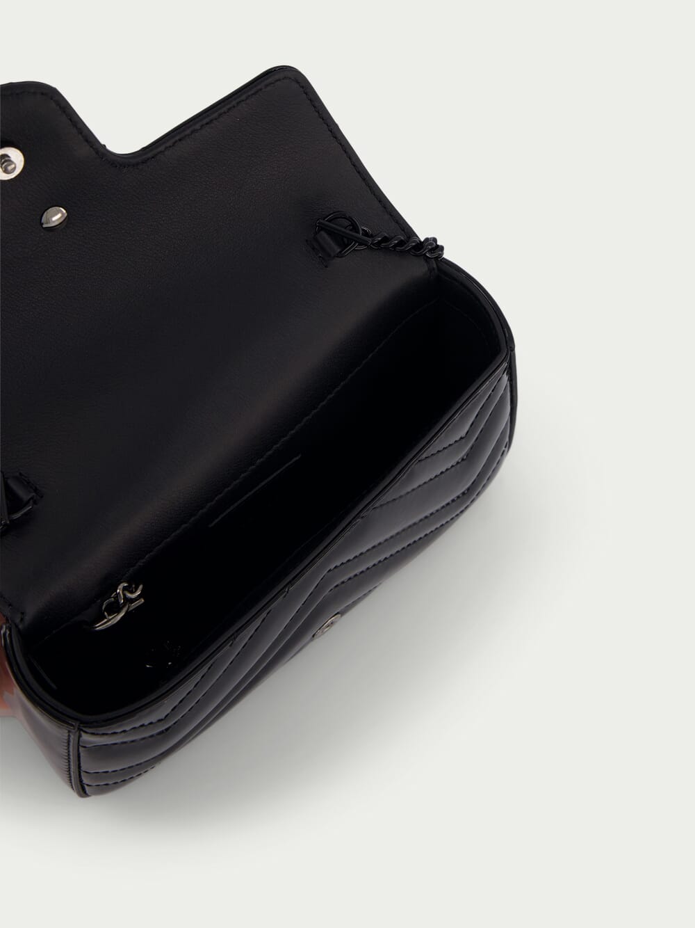 GG Marmont Patent Super Mini Bag
