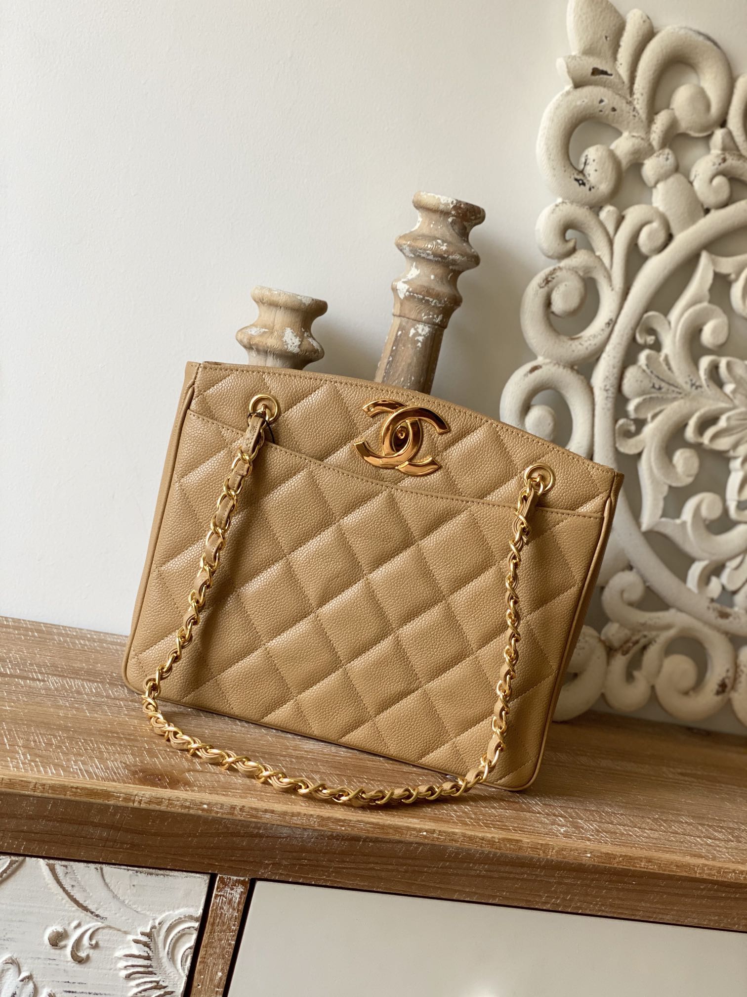 CHLVintage Beige Medium Quilted Caviar Tote Bag For Women 28cm/11in
