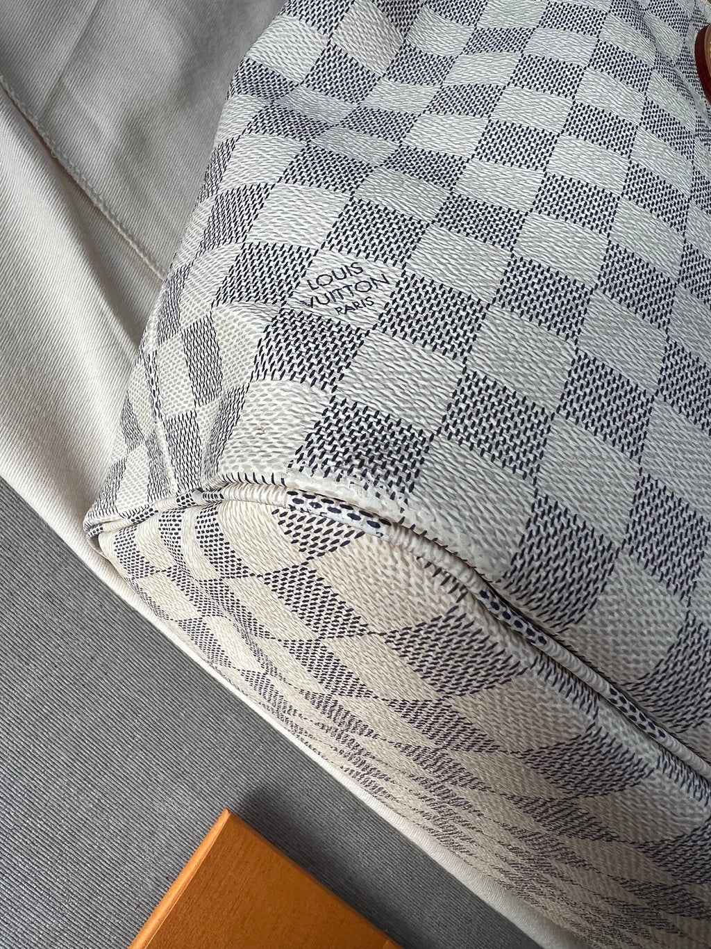 Louis Vuitton Neverfull MM  Damier Azur (RRP £1,410)