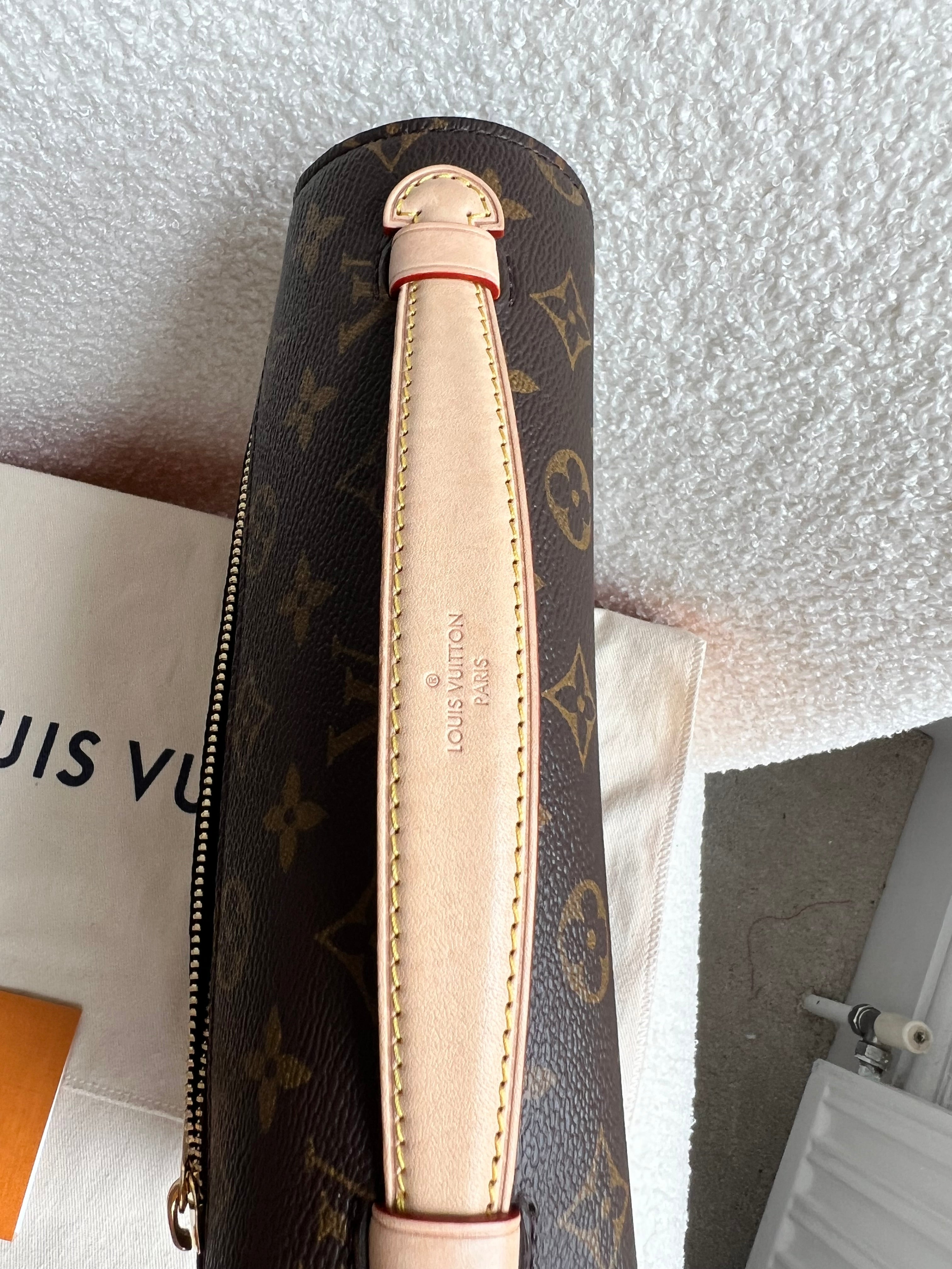 Louis Vuitton Pochette Metis Monogram (RRP £1,970)