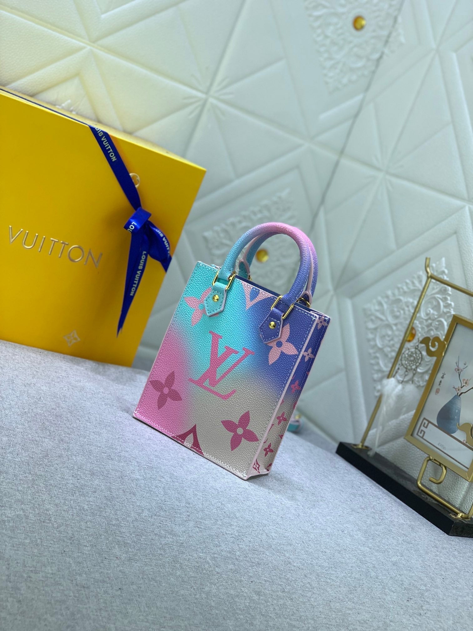 EN - Luxury Bags LUV 824