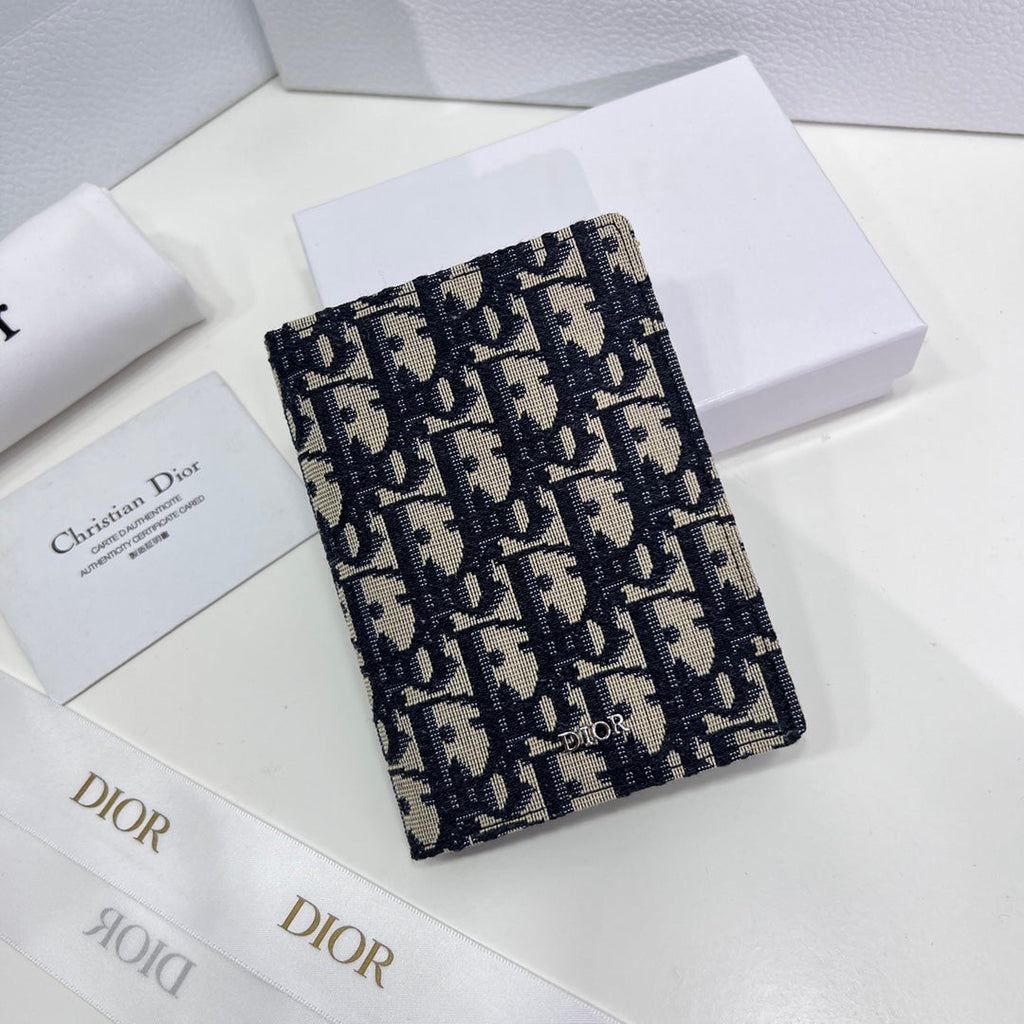 EN - New Arrival Wallet DIR 018