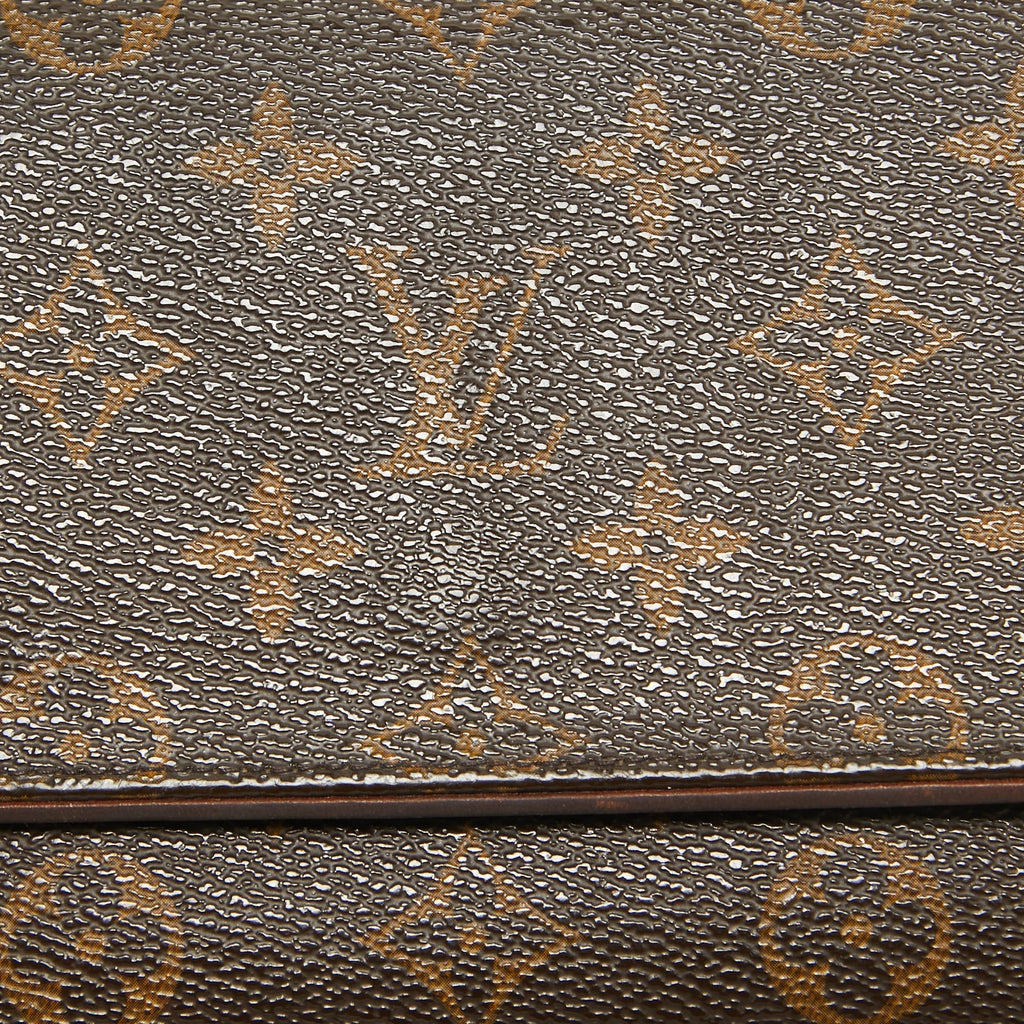 Louis Vuitton Monogram Canvas Twin Pochette Gm Bag..