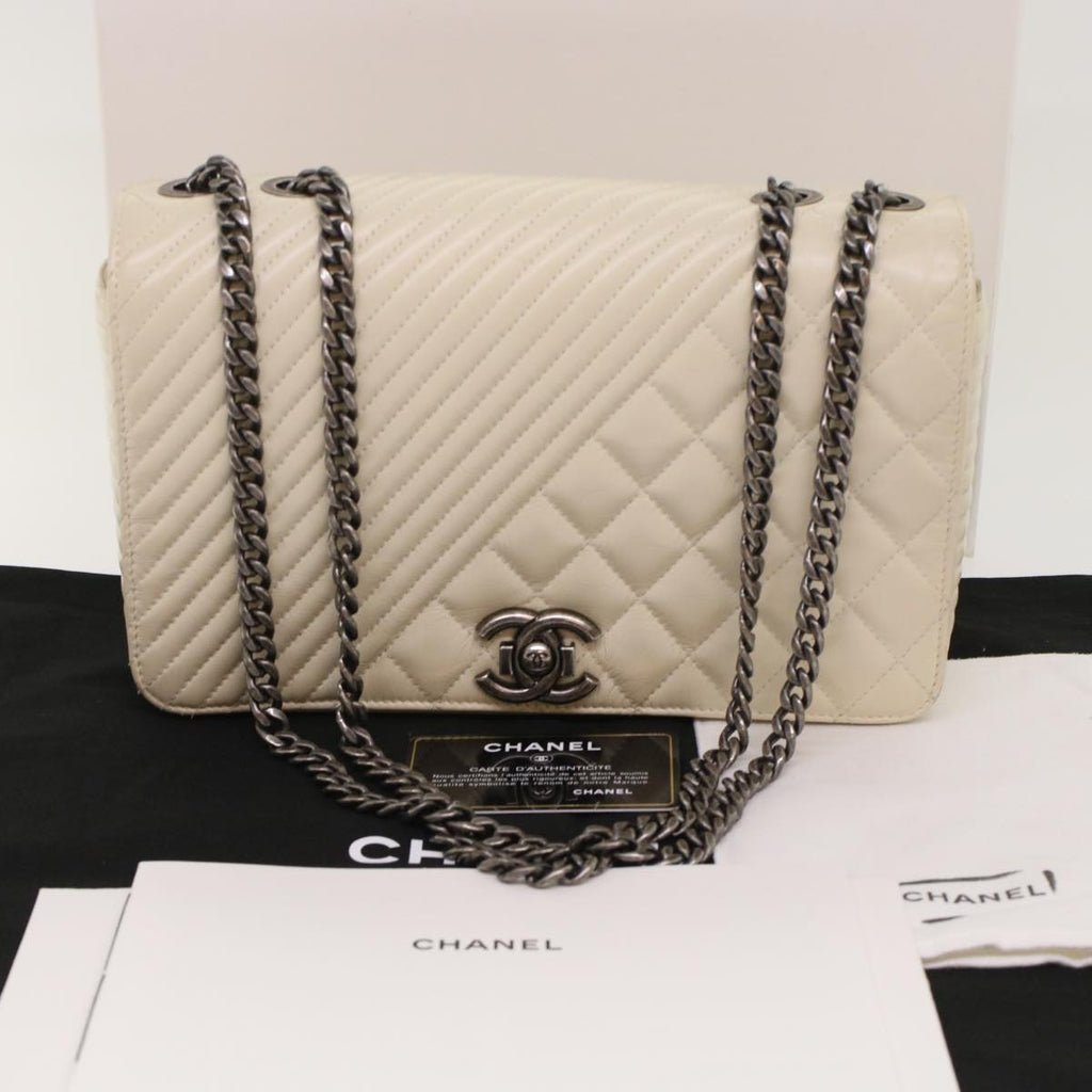 CHANEL Chevron x Matelasse Chain Shoulder Bag Lamb Skin White CC 48469A