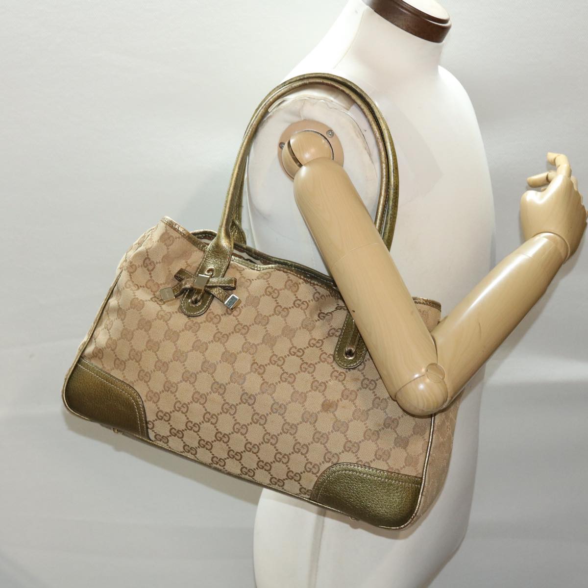 GUCCI GG Canvas Shoulder Bag Beige Gold 49063