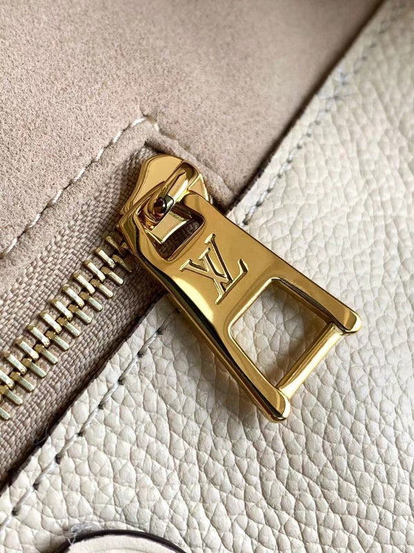 LOV2 Bags - Luxurious Bags  1653