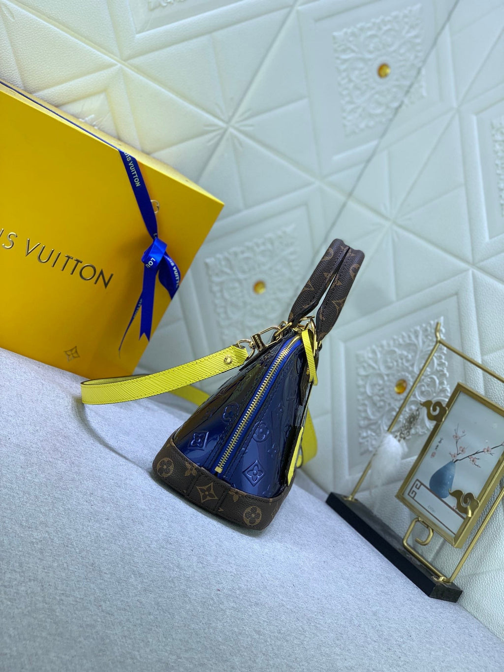 EN - Luxury Bags LUV 835