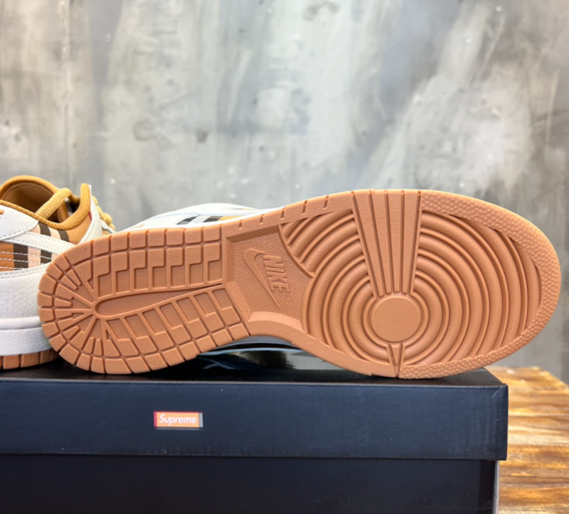 SAMC - NKE Shoes - 005