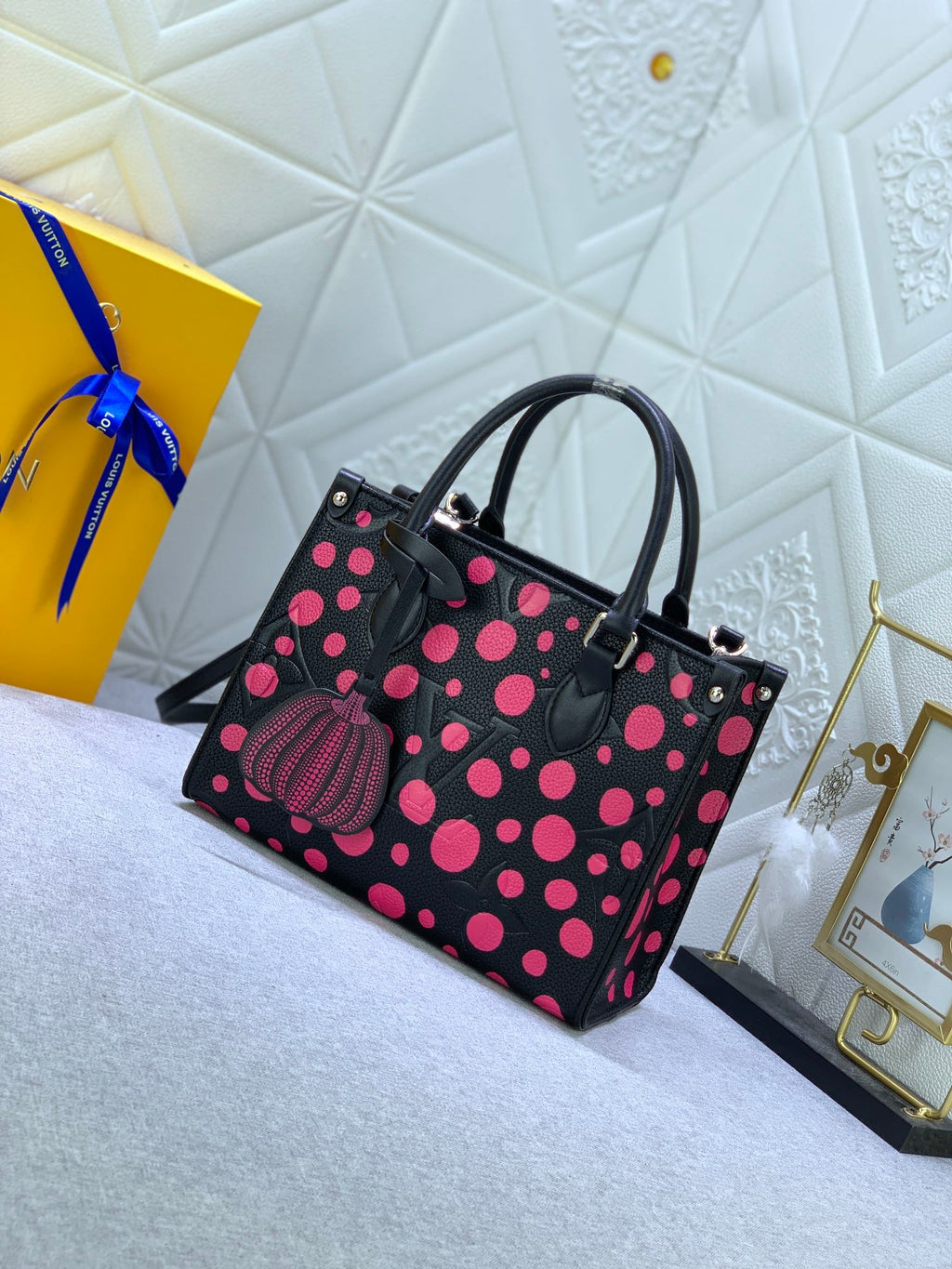 EN - New Bag LUV 637