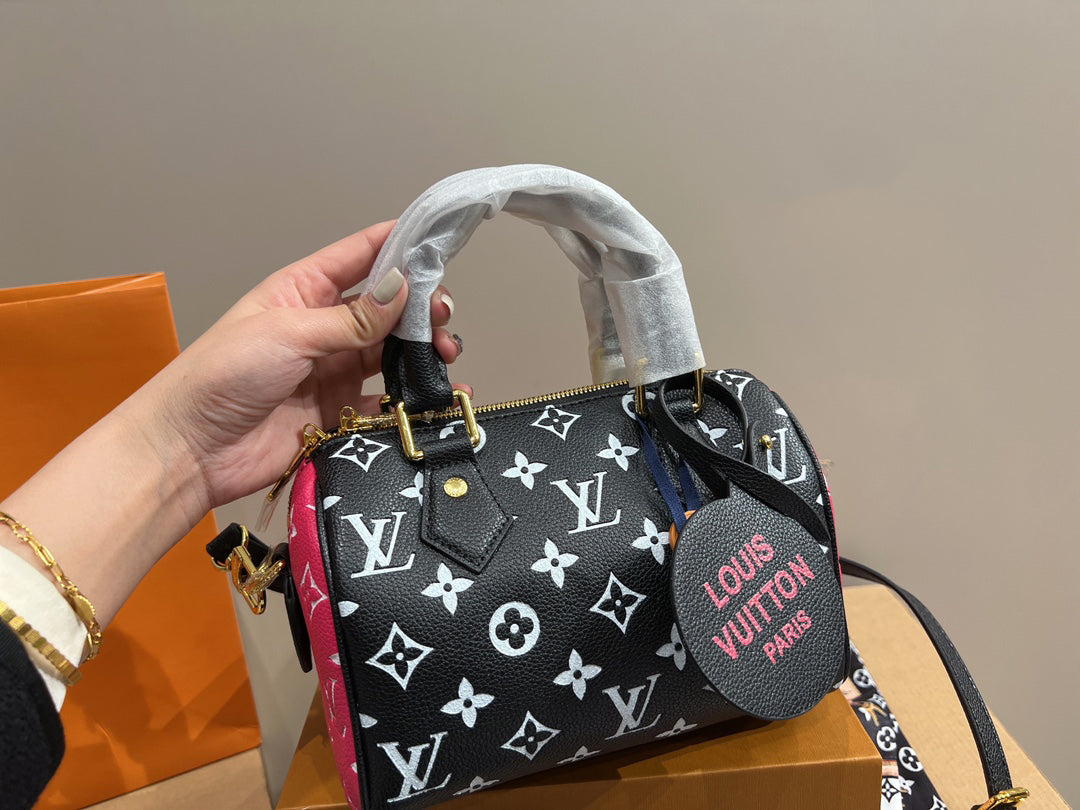 EN - Luxury Bags LUV 732