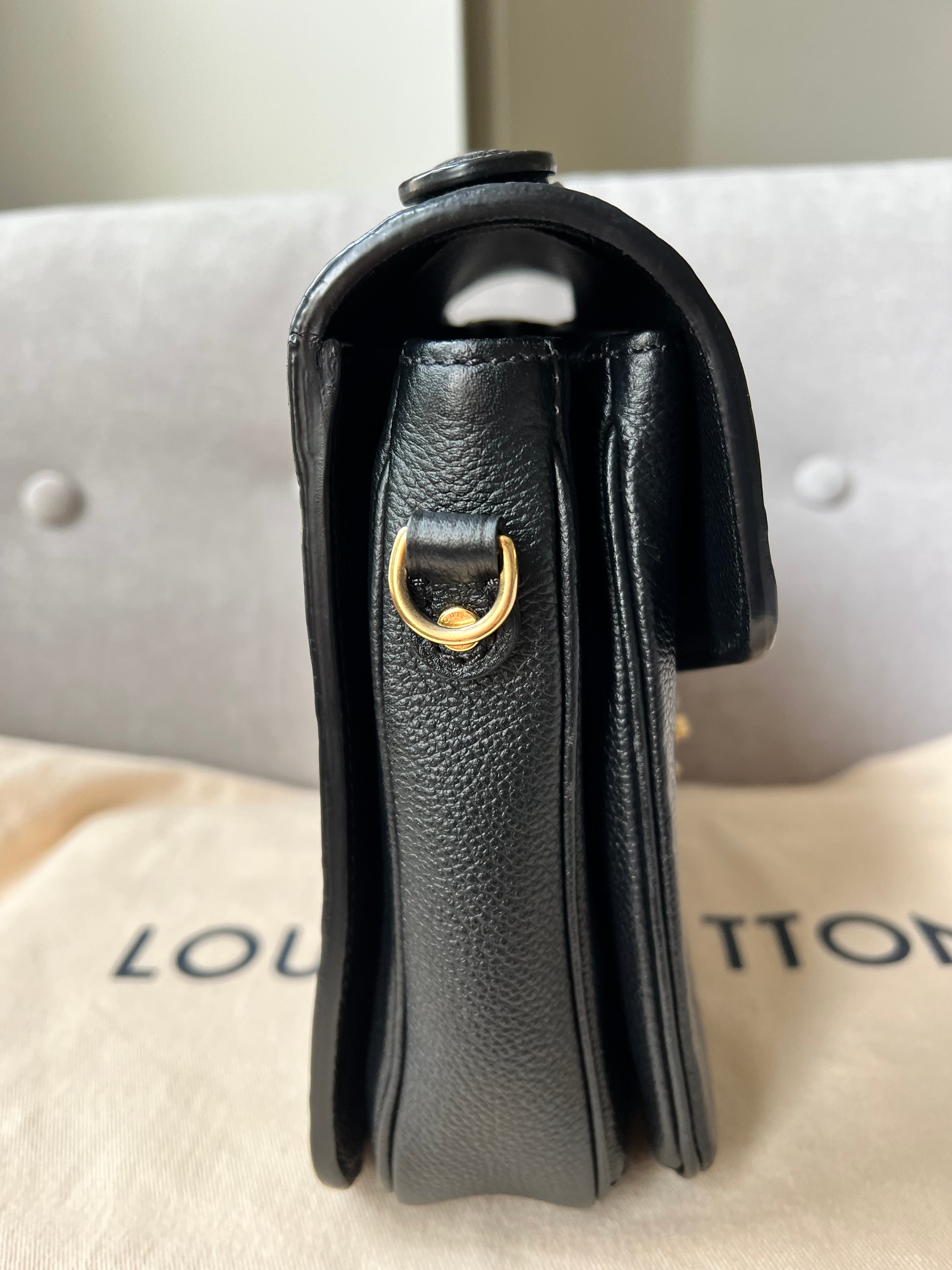 Louis Vuitton Pochette Metis Black Empreinte (RRP £2,110)