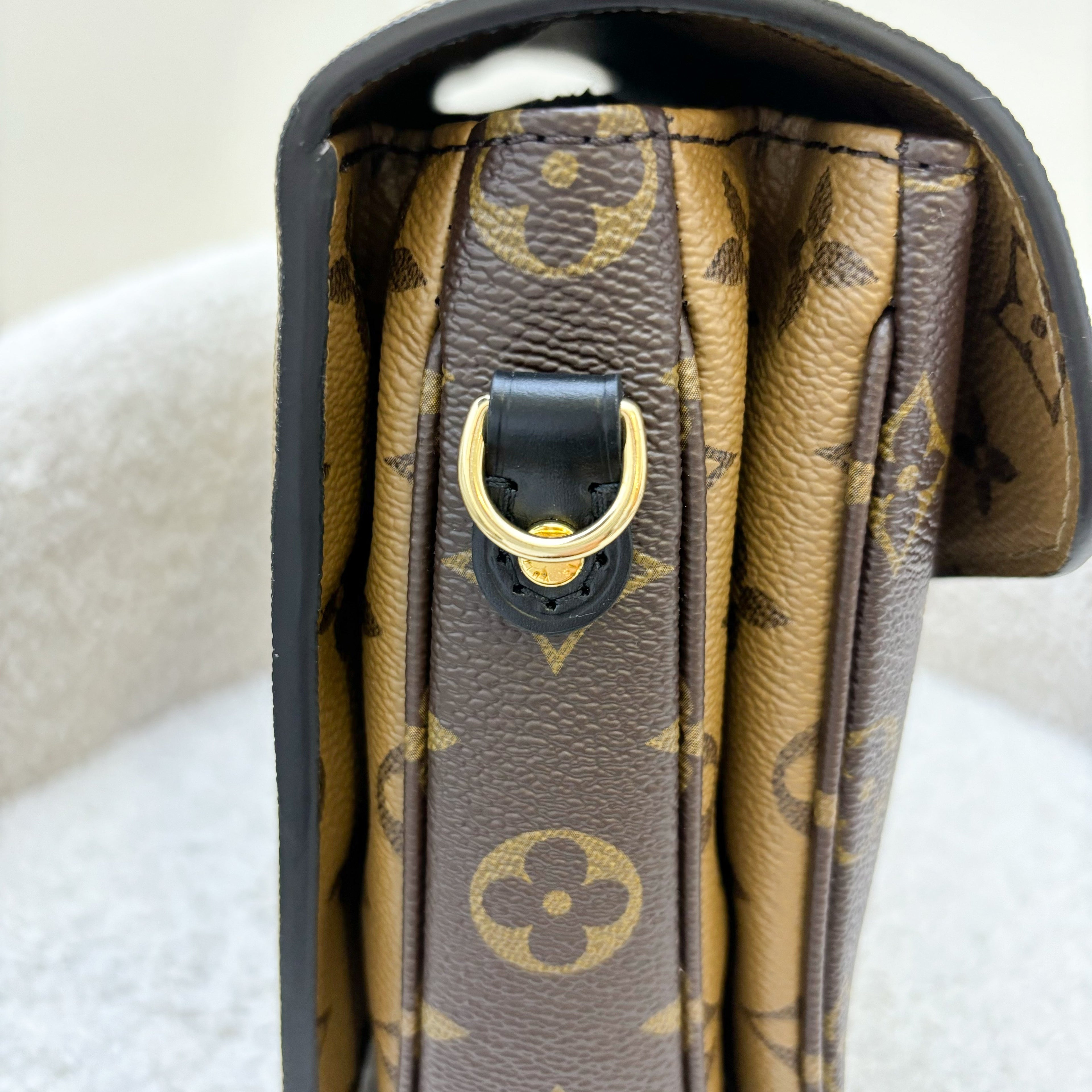 LV Pochette Metis in Reverse Monogram Canvas, Black Leather and GHW
