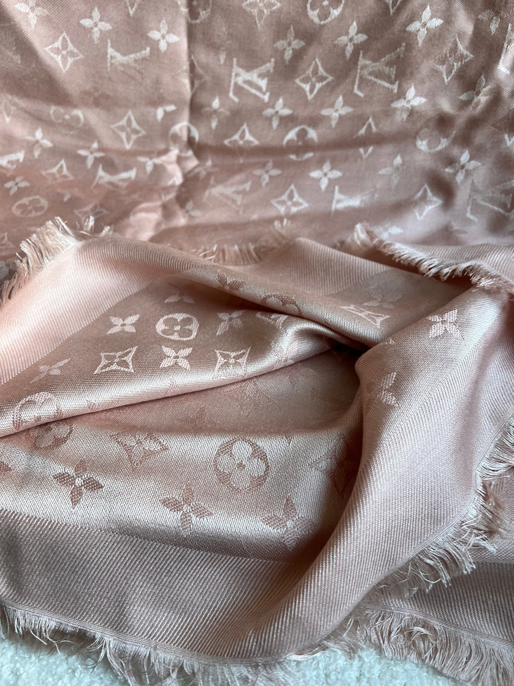 Louis Vuitton Pink Monogram Shawl (RRP £450)