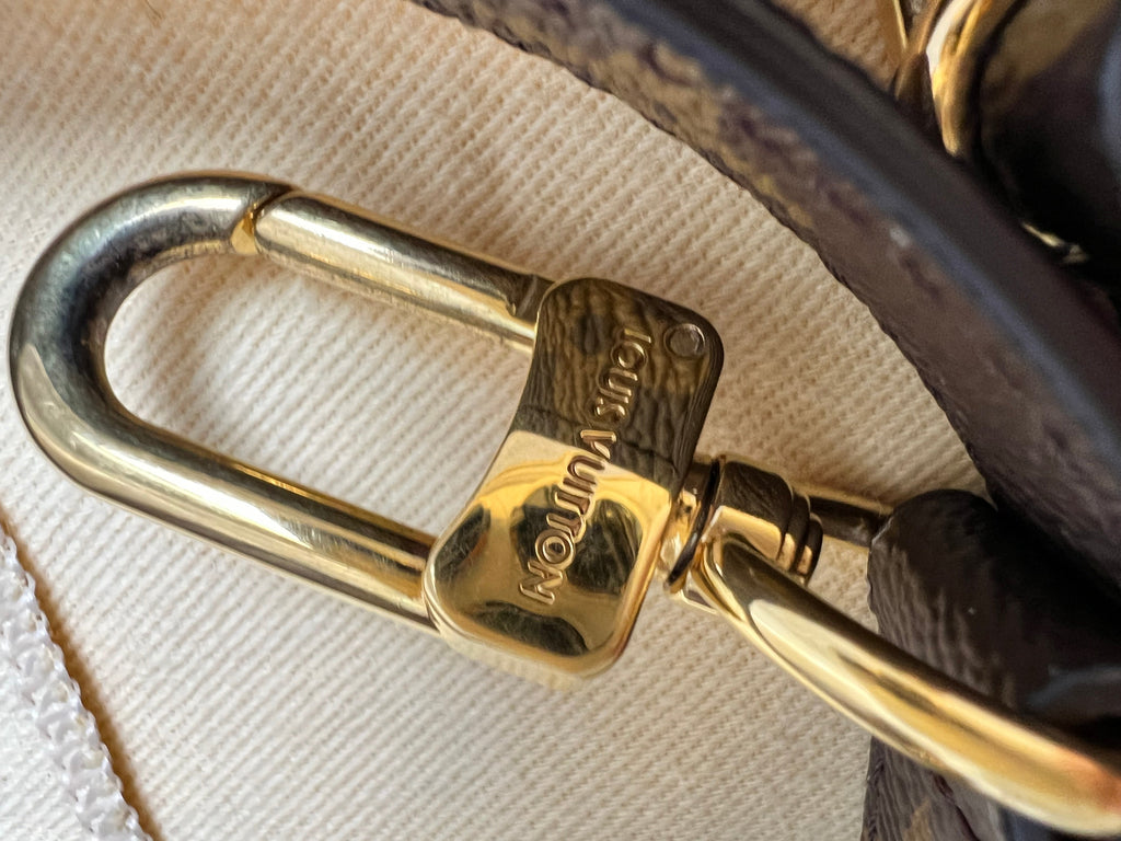 Louis Vuitton Pochette Metis Monogram (RRP £1,970)