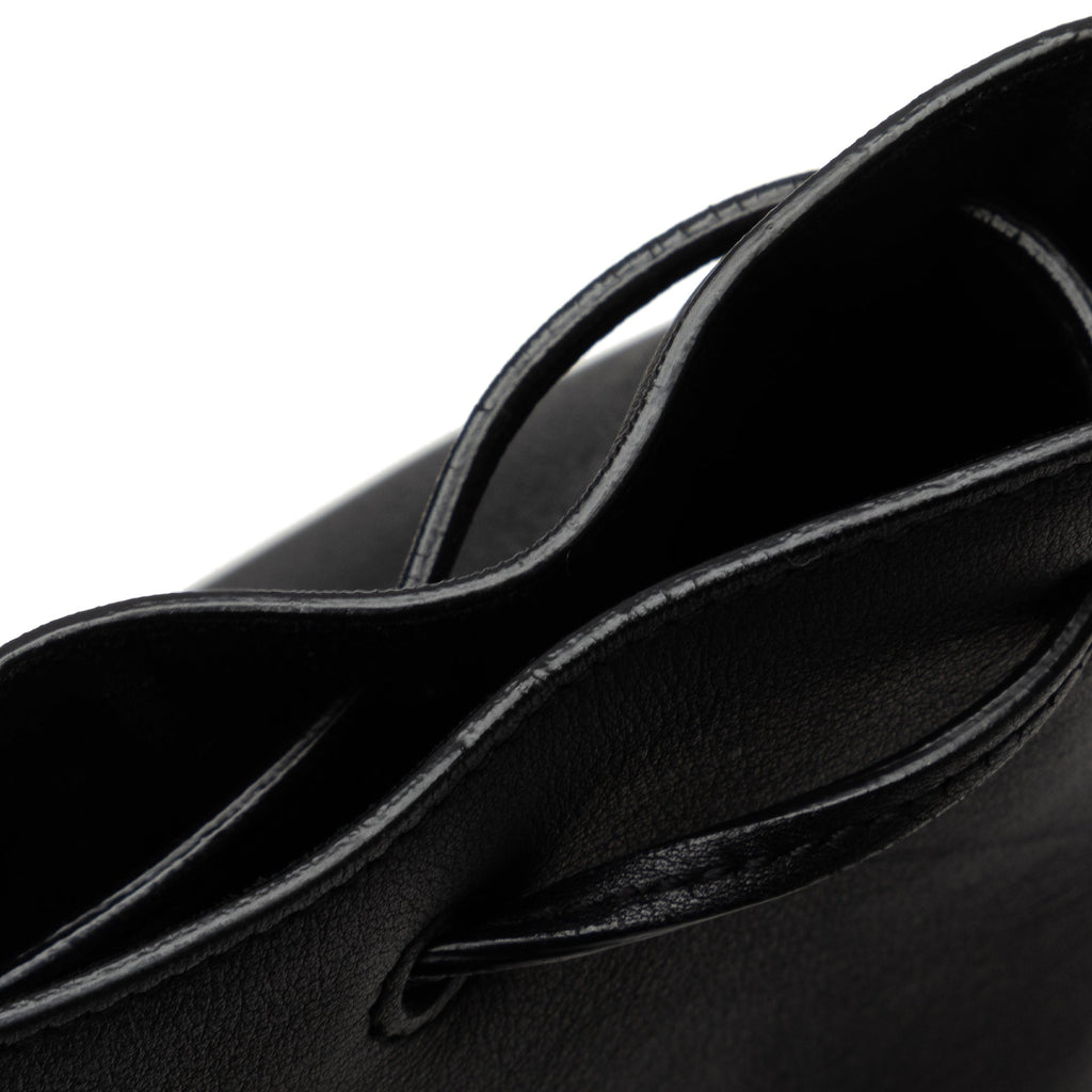 Yves Saint Laurent Jen Flat Medium Black