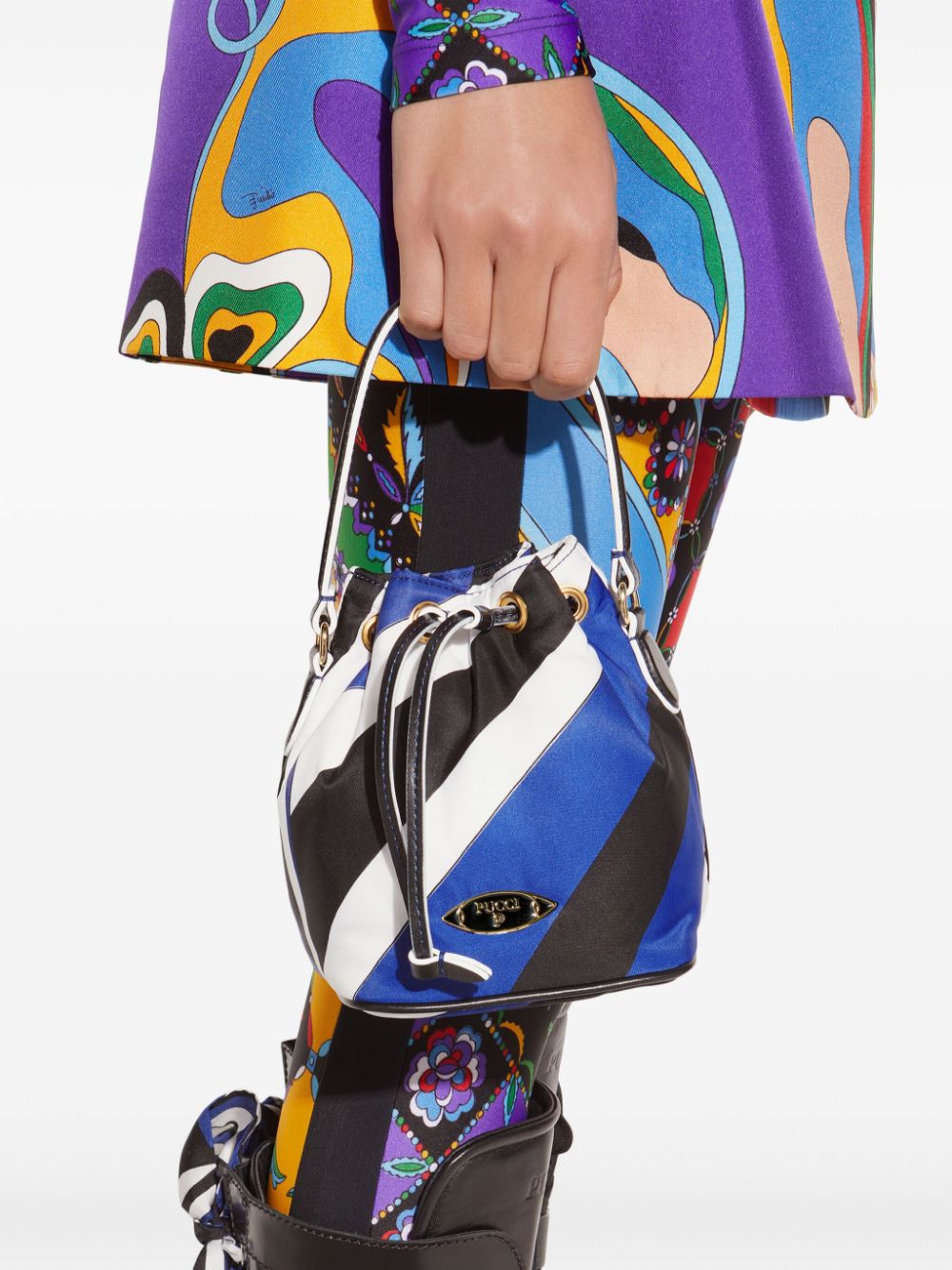NYLON SMALL BUCKET BAG