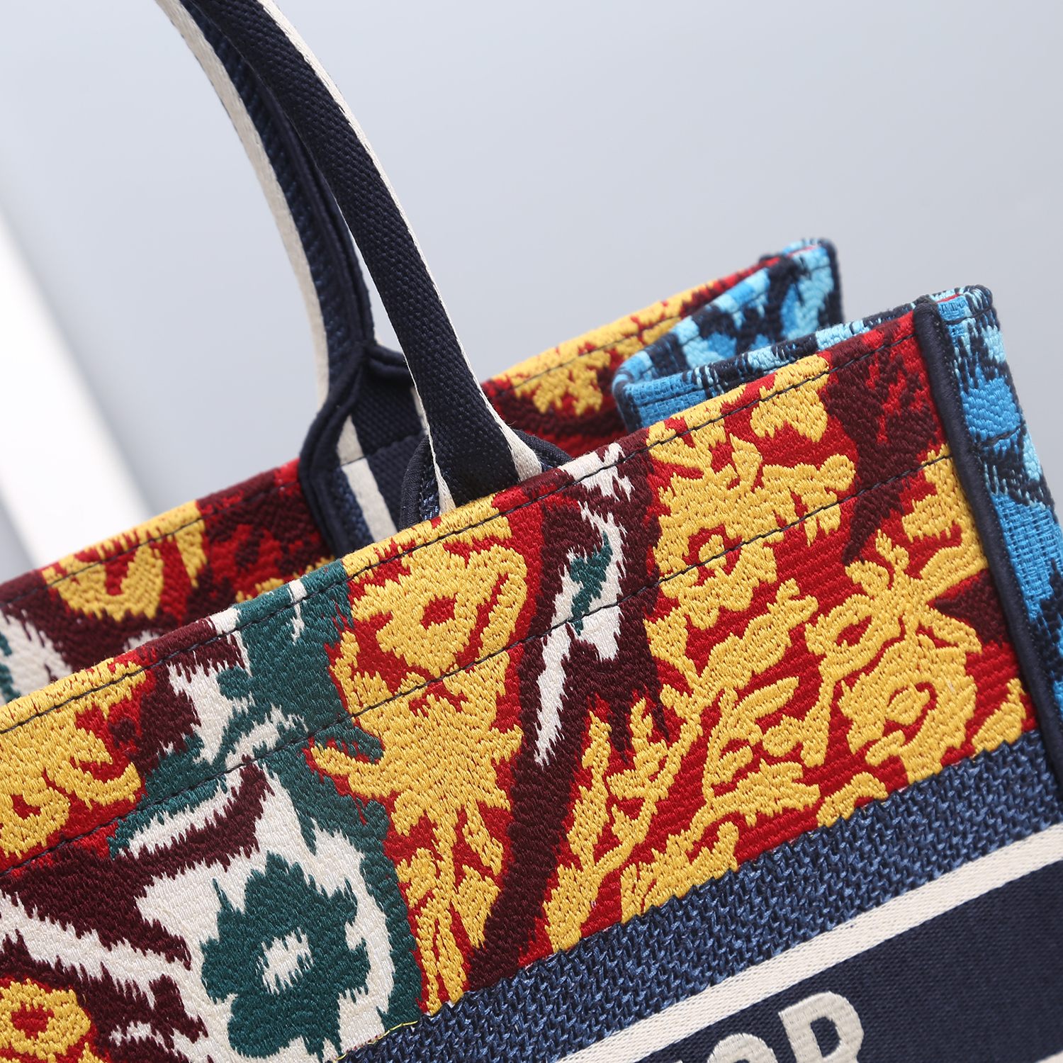 GLAMI MeGLAMIum Book Tote Multicolor For Women 14in/36cm CD