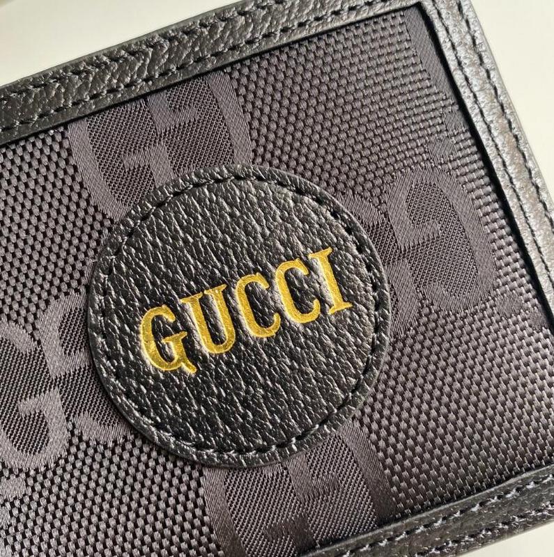 SAMC - Mix Wallets - 209
