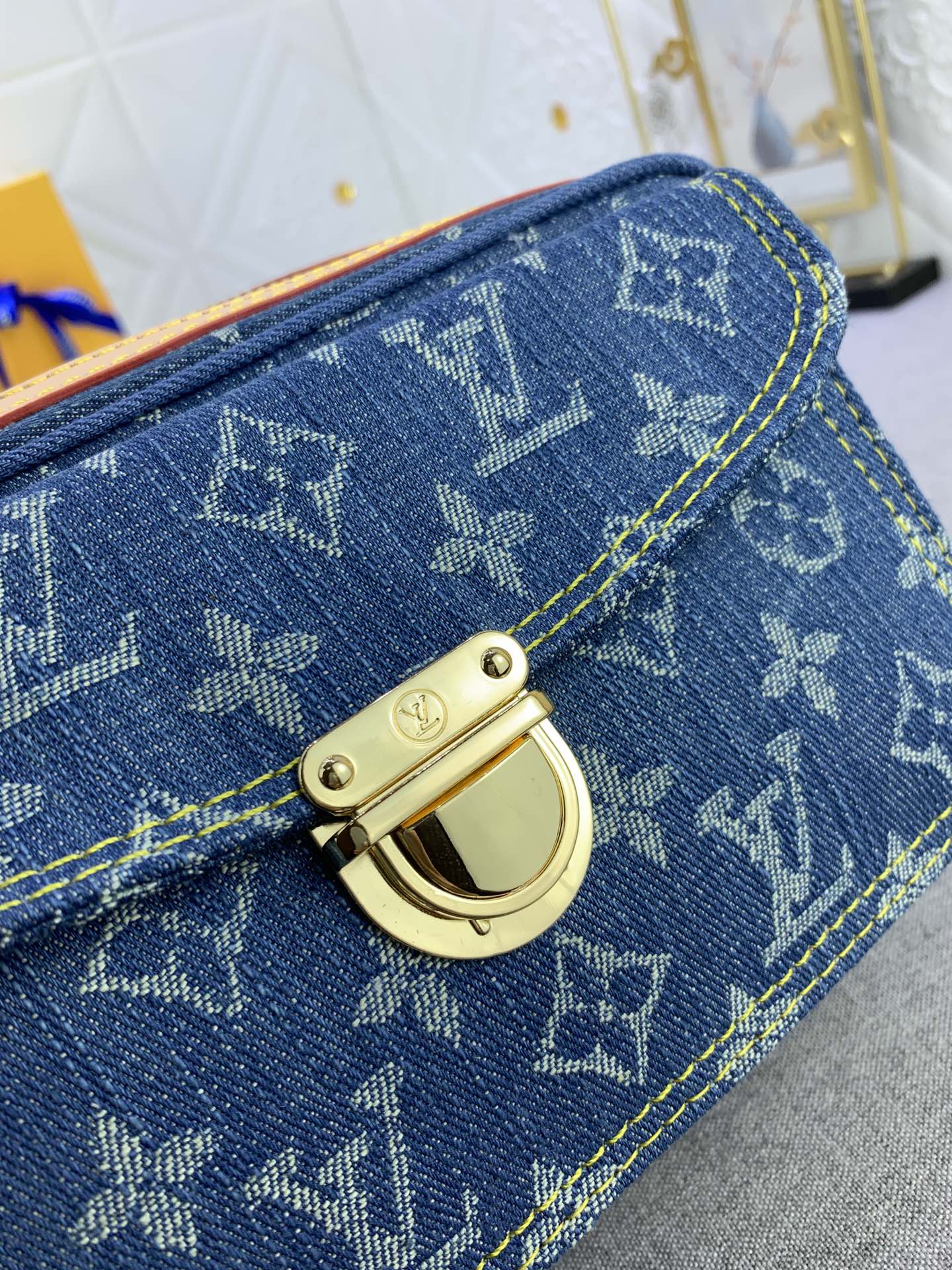 EN - New Bag LUV 639