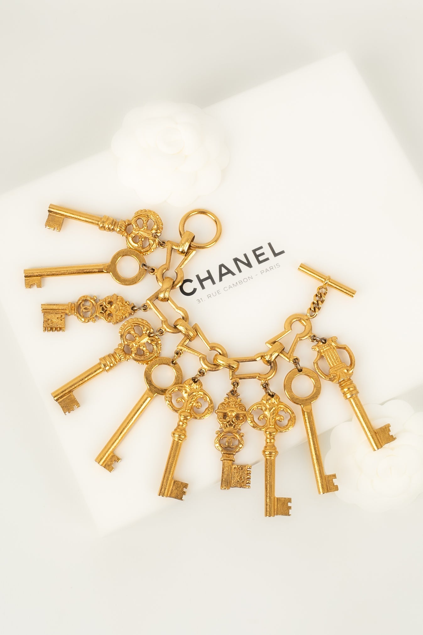 Iconique bracelet "clÃƒÆ’Ã‚Â©s" Chanel 1993
