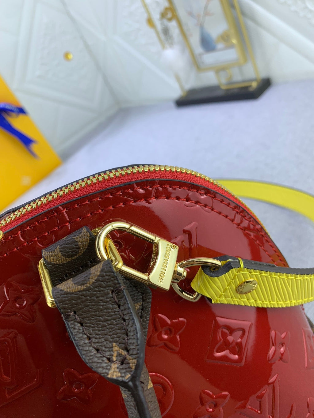 EN - Luxury Bags LUV 836