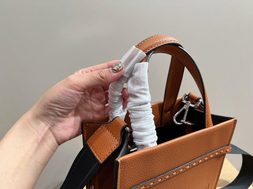 EN - Luxury Bags FEI 296