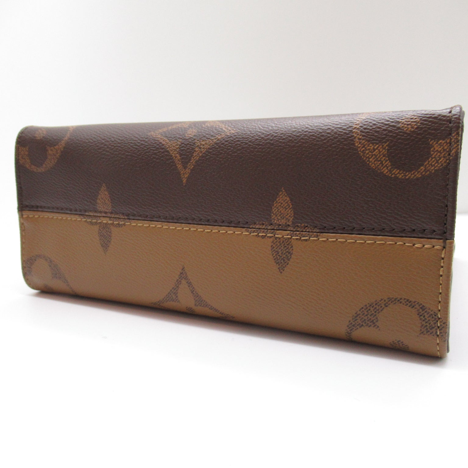 Louis Vuitton Louis Vuitton On The Gor PM Tote Bag PVC Coated Canvas Monogram Giant Reversee  Brown M46373