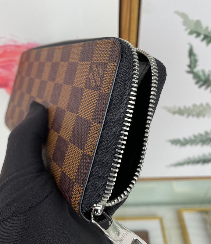 LOV2 Bags - Luxurious Bags  2345