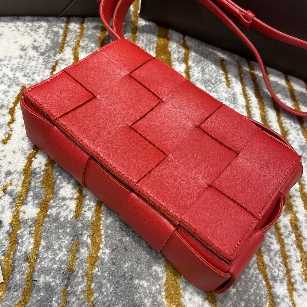 GLAMI Cassette Bag For Women 9.1in/23cm In Red