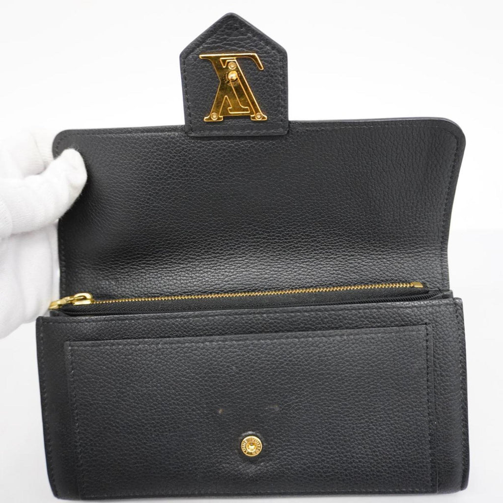 Louis Vuitton Capucines  Leather Wallet  ()