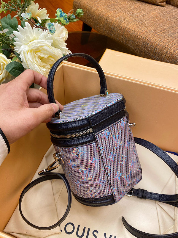 LOV2 Bags - Luxurious Bags  2595