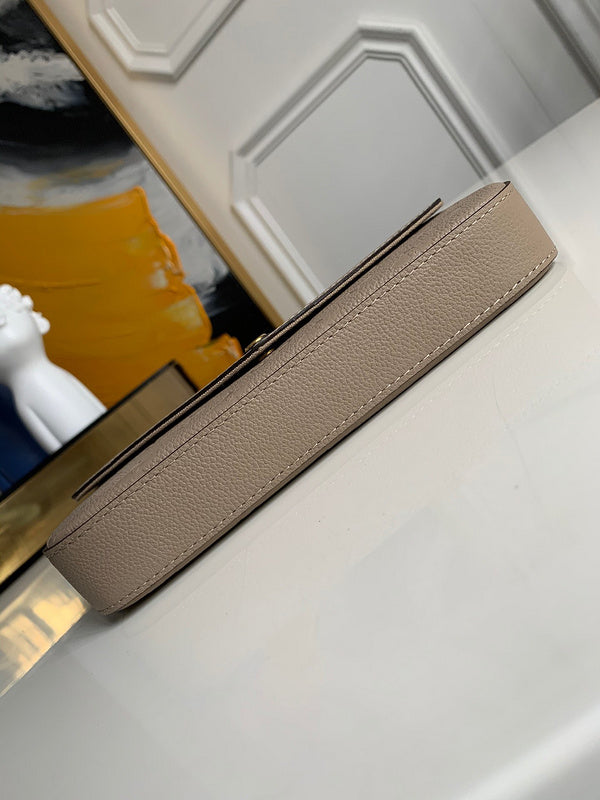 LOV2 Bags - Luxurious Bags  1819