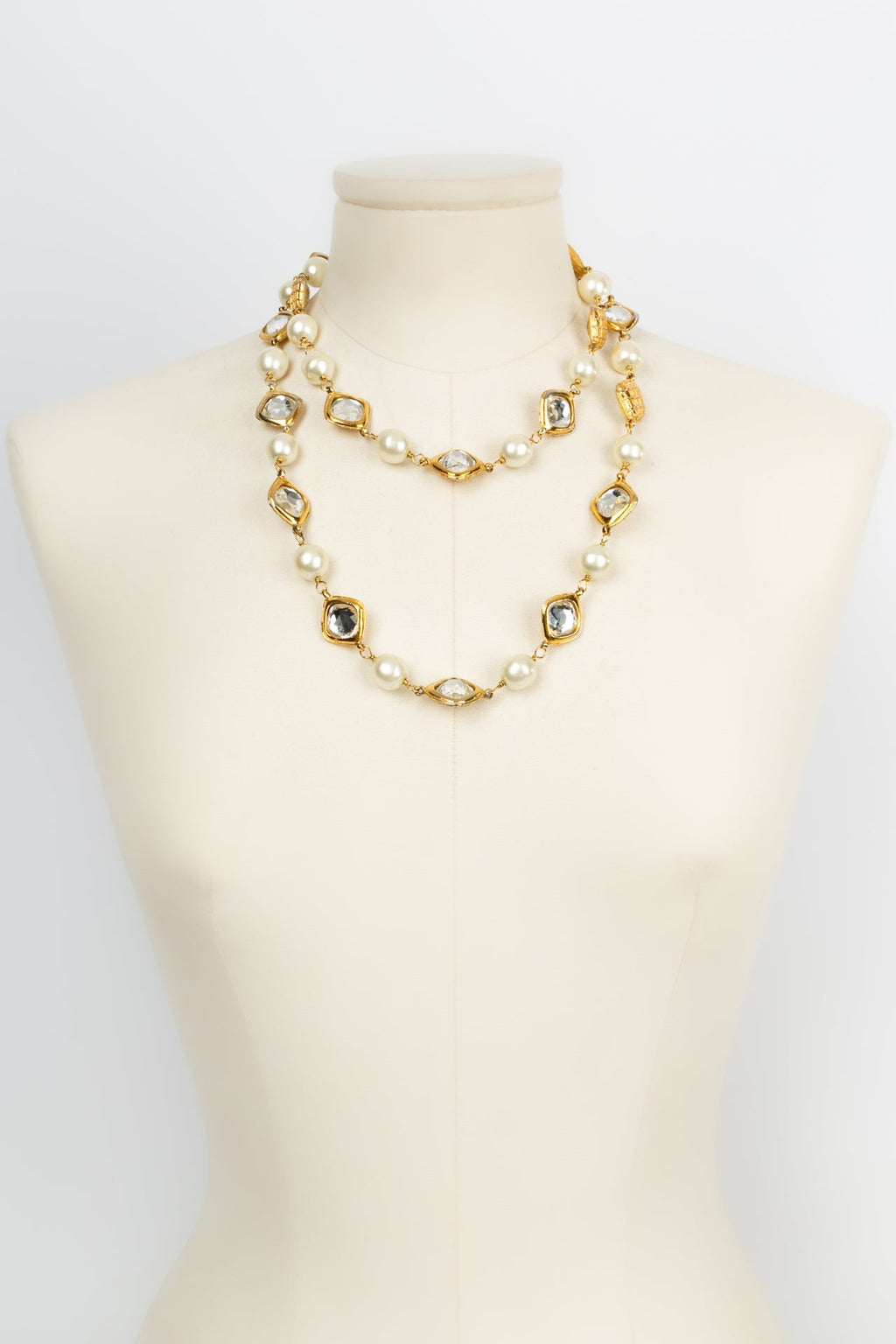 Parure perlÃƒÆ’Ã‚Â©e et strassÃƒÆ’Ã‚Â©e Chanel