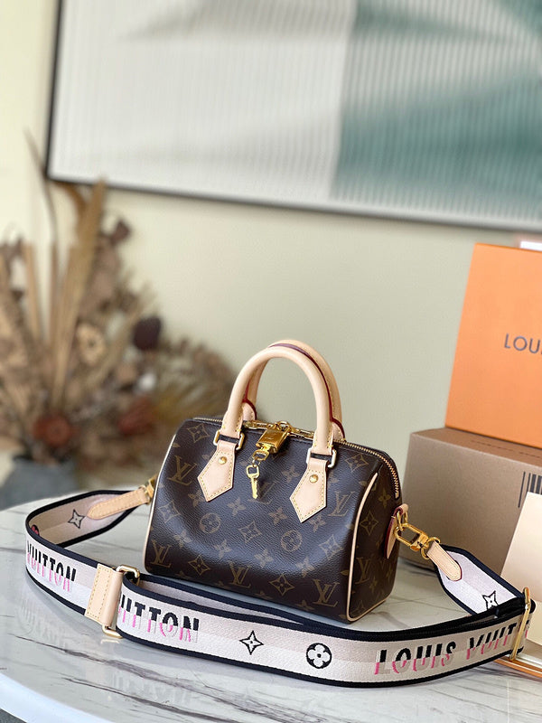 Fashion Lu-Vi bags - 4463