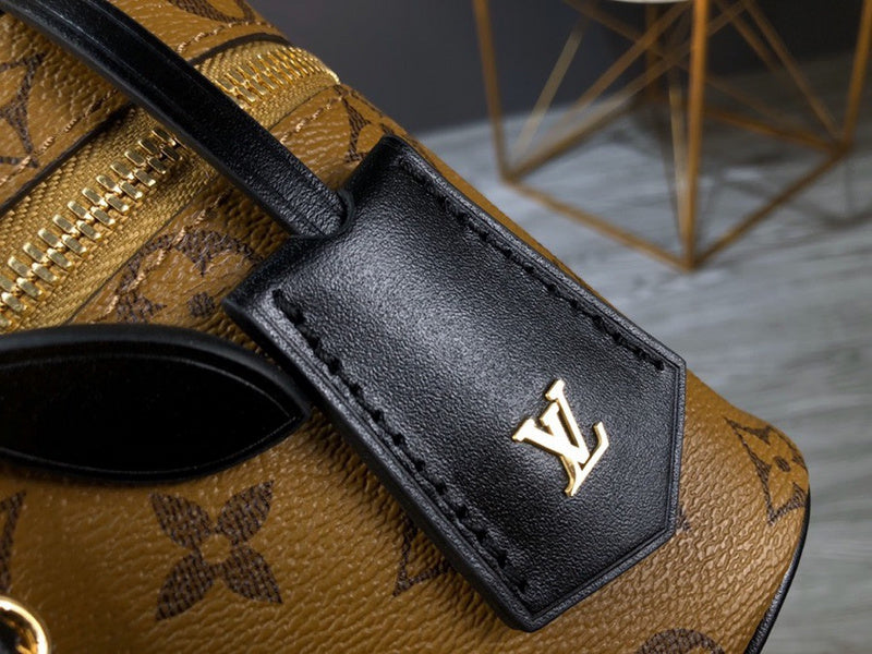 LOV2 Bags - Luxurious Bags  1844
