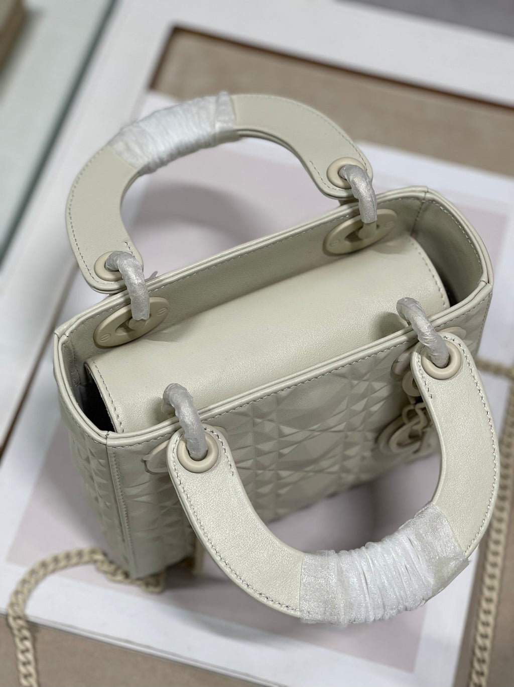GLAMI Mini Lady Bag Latte Cannage with Beaded Motif, Beige, For Women WomenÃ¢â‚¬â„¢s Handbags, Crossbody Bags, 18cm CD M0505INEA_M030