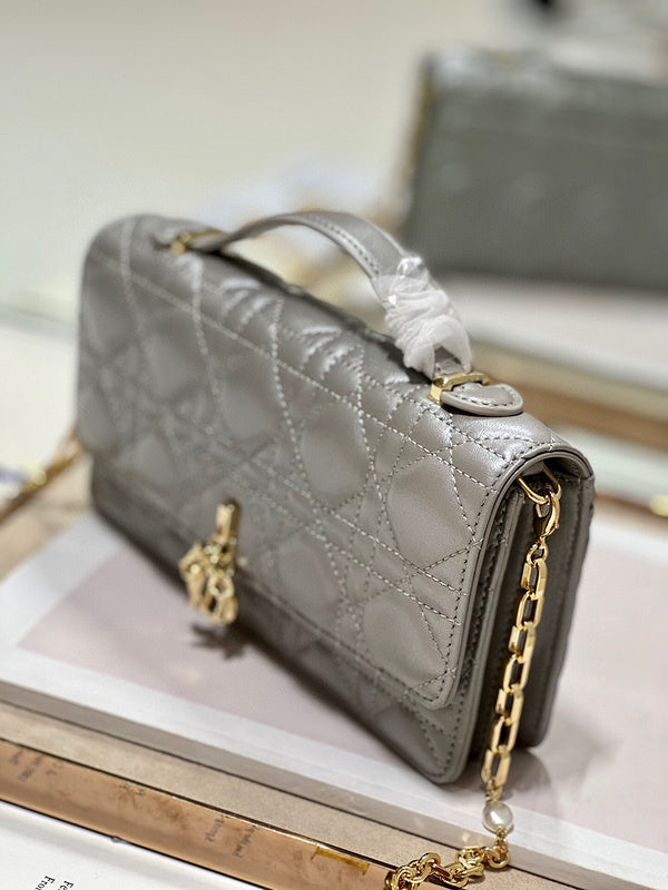 ELE - Dir Bags - 1410