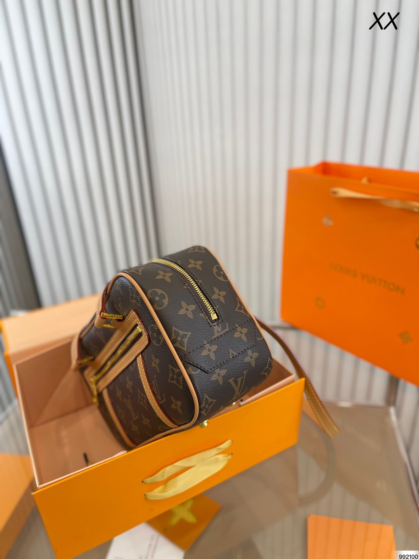 EN - New Lux Bags LUV 551