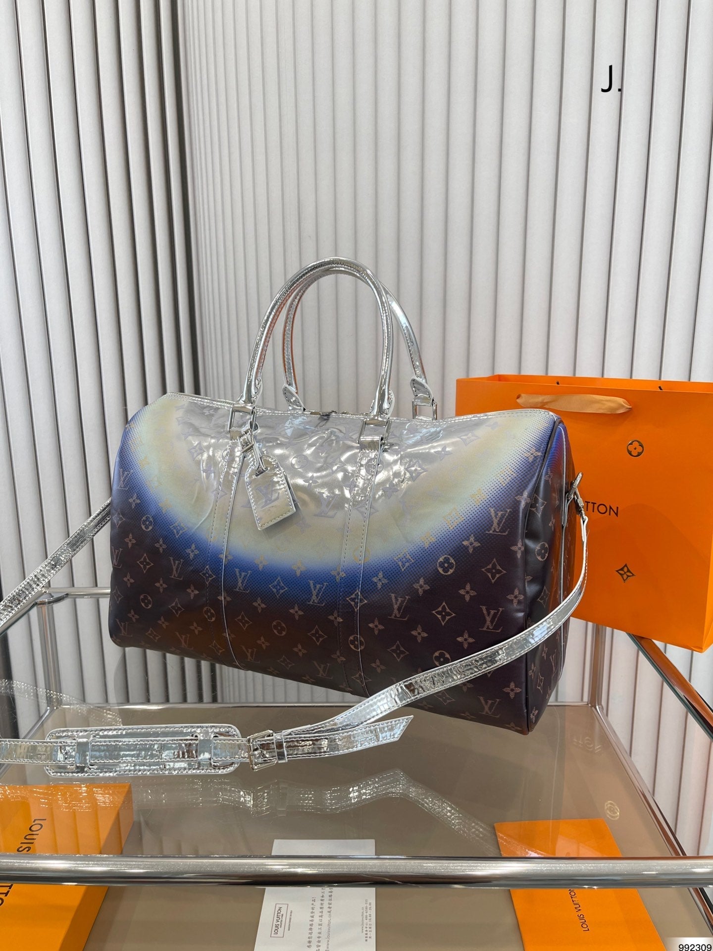 EN - New Arrival Bags LUV 657