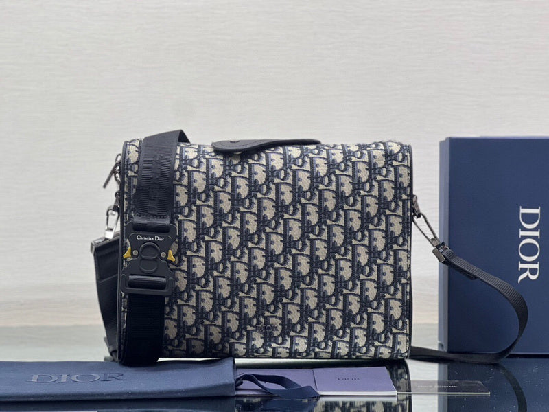 ELE - Dir Bags - 1578