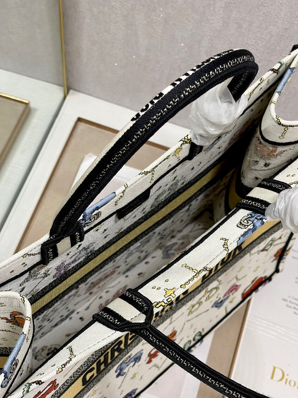 GLAMI Large Book Tote White, For Women, WomenÃ¢â‚¬â„¢s Handbags 16.5in/42cm CD M1286ZRTY_M941