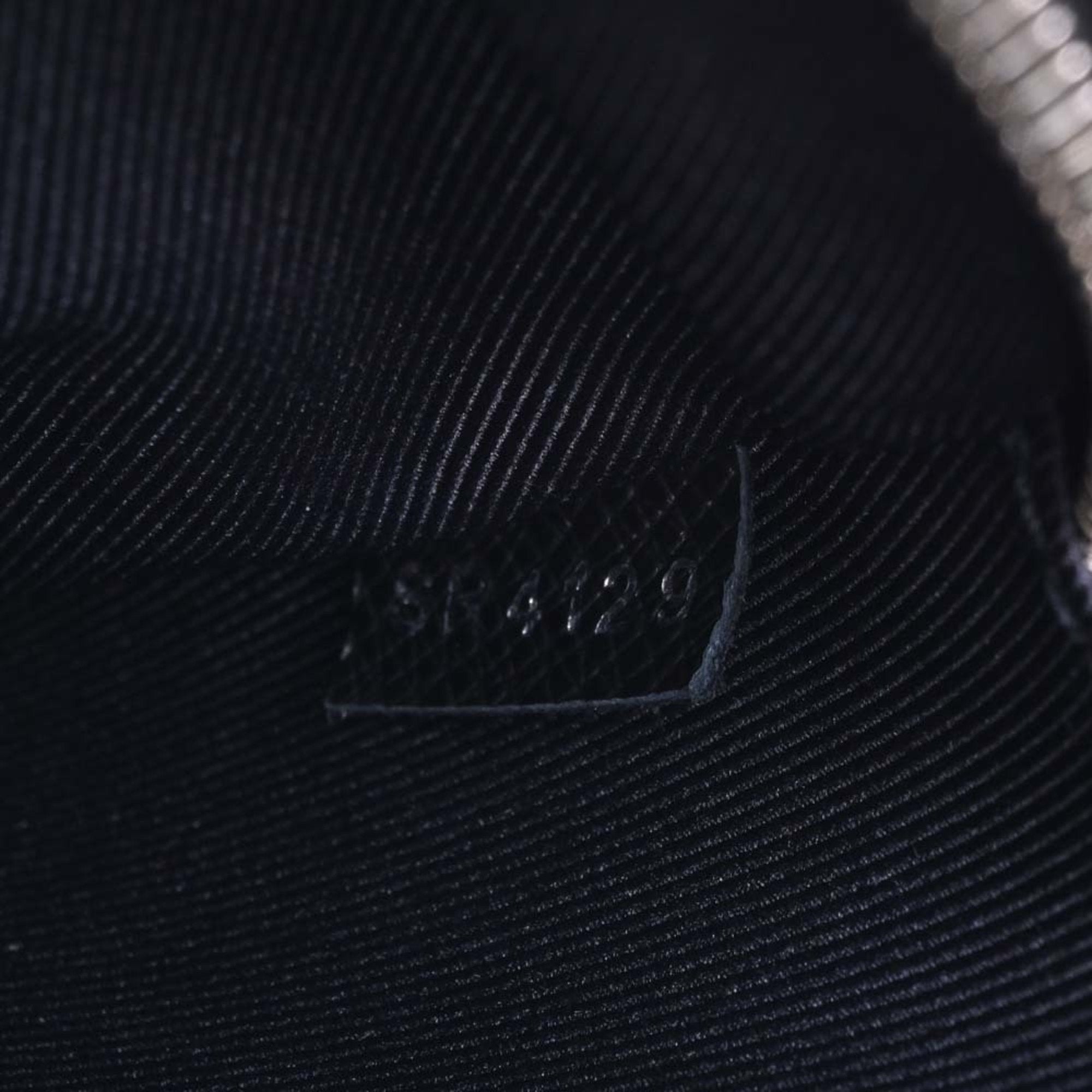 Louis Vuitton Pochette Kasai  Leather Clutch Bag ()