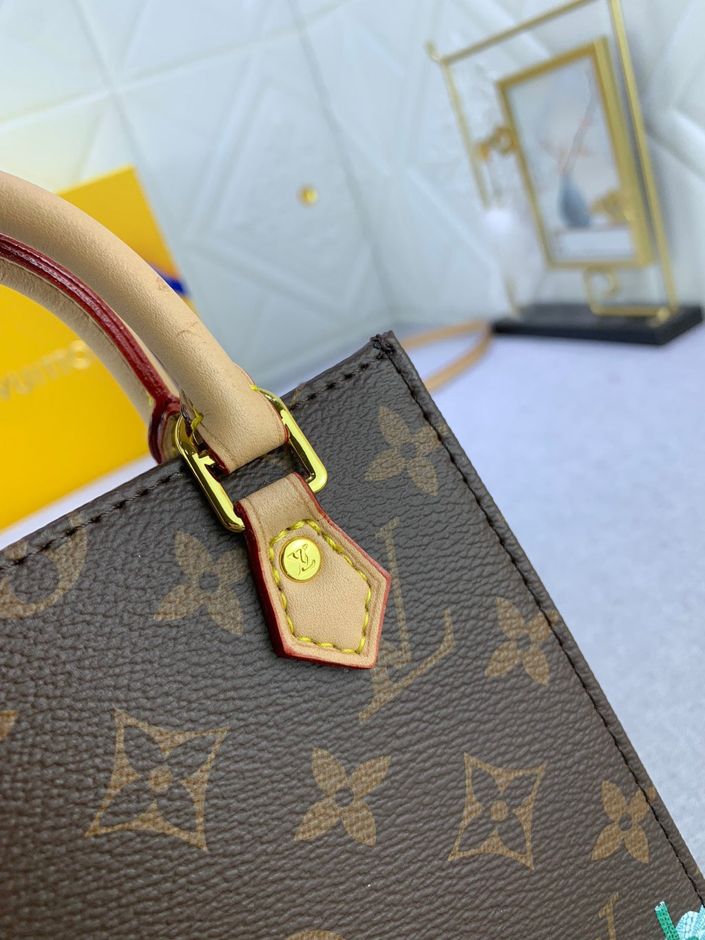 EN - Luxury Bags LUV 821