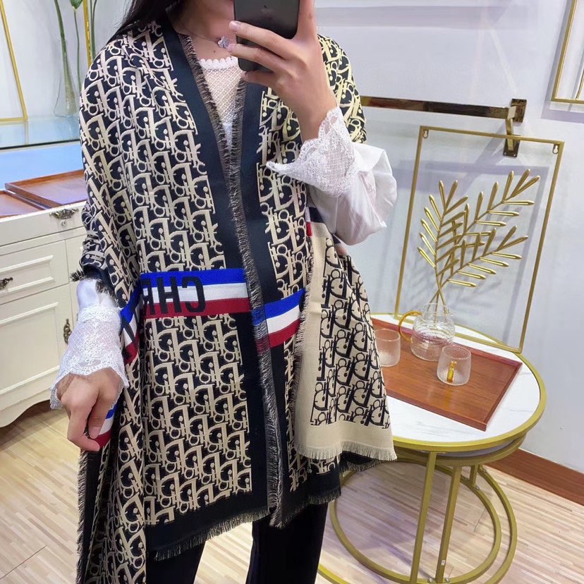 EN - Luxury  DIR Scarf 009