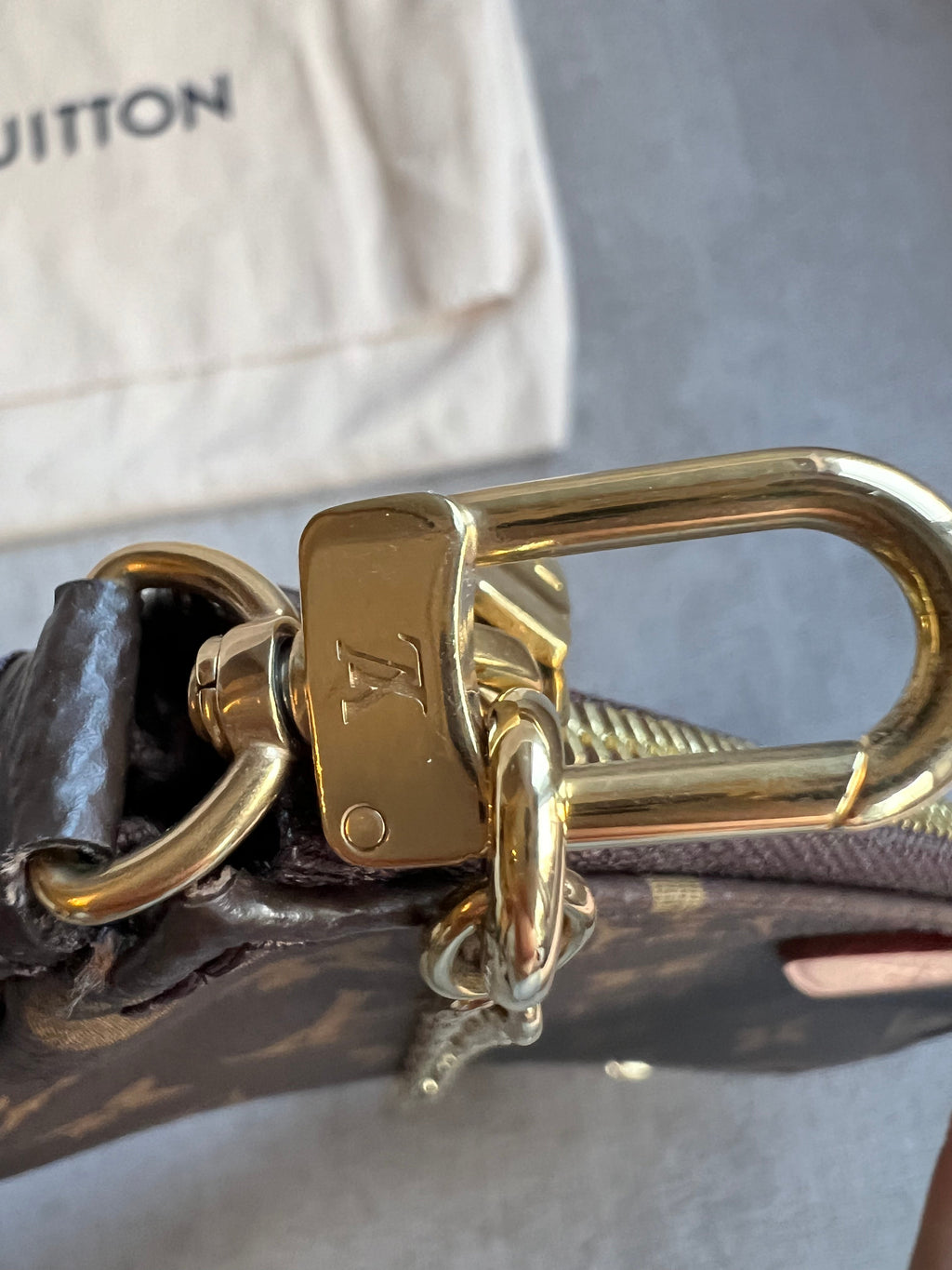 Louis Vuitton Multi Pochette Accessoires Khaki (RRP £1970)