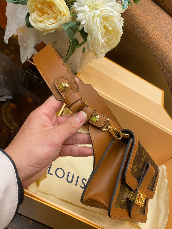 LOV2 Bags - Luxurious Bags  2621