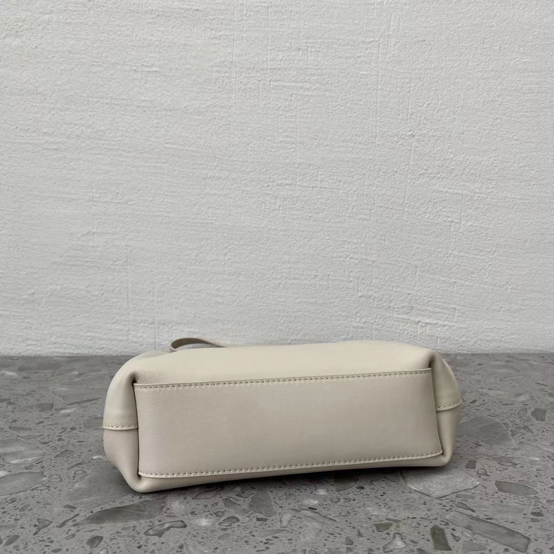 GLAMI Point White, For Women, WomenÃƒÂ¢Ã¢â€šÂ¬Ã¢â€žÂ¢s Bags 8.6in/22cm 658476VCP409137